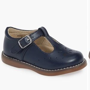 Girls navy blue footmates “sherry” Mary Jane size 6 EUC